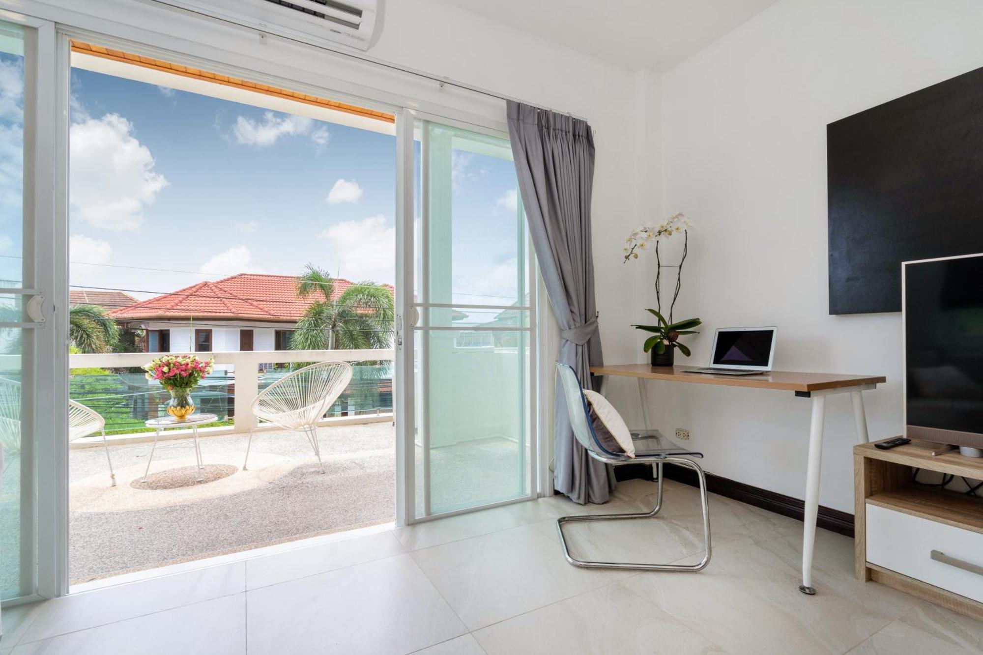 Apartment 1 Bedroom In Naiharn T Ban Saiyuan Exteriör bild